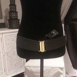 Elastic belt